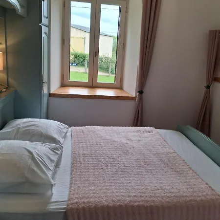 Nouveau Chez Gaelle 펜션 *